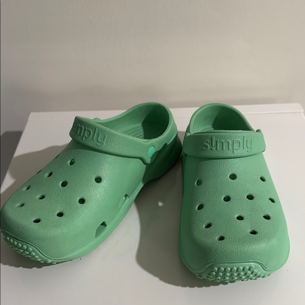 Simply Southern unisex Green Mules  W7 M5